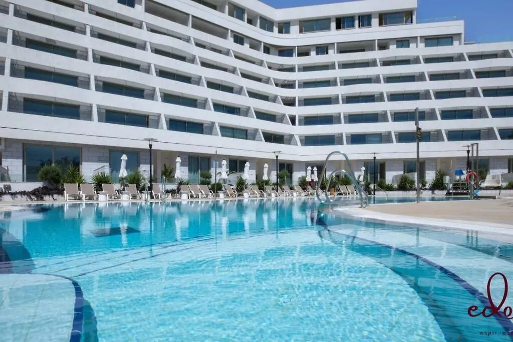 דירת 2 חדרי שינה וסלון 50 מטר מהים- By Edom Apartment Eilat