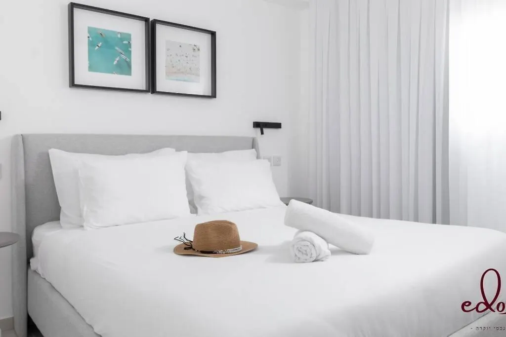 דירת 2 חדרי שינה וסלון 50 מטר מהים- By Edom Apartment Eilat